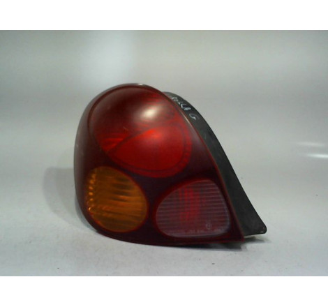 FEU ARRIERE GAUCHE  TOYOTA COROLLA IX Phase 1 1997-2000