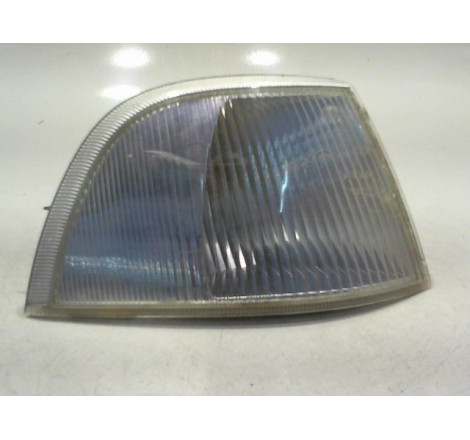 CLIGNOTANT DROIT VOLVO V40 -2000