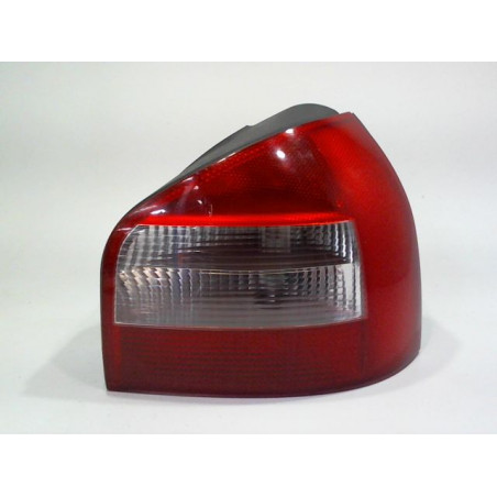 FEU ARRIERE DROIT AUDI S3 2002