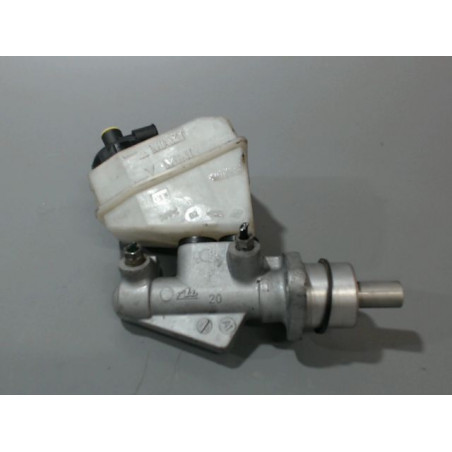 MAITRE CYLINDRE RENAULT CLIO 2002
