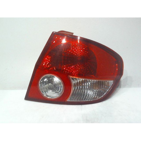 FEU ARRIERE DROIT HYUNDAI GETZ 2004