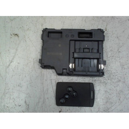 LECTEUR DE CARTE RENAULT CLIO 2015