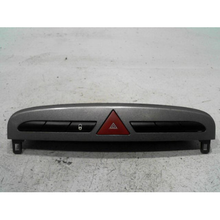 BOUTON DE WARNING PEUGEOT 308 2008