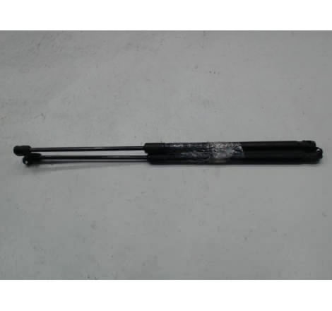 VERIN GAUCHE HAYON AUDI A3
