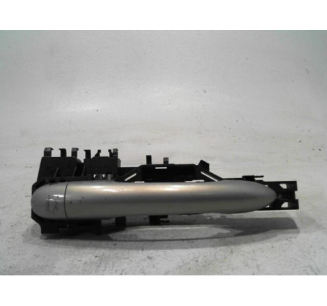 POIGNEE EXTERIEURE PORTE AVANT GAUCHE RENAULT SCENIC MONOSP. II Phase 1 2003-2006