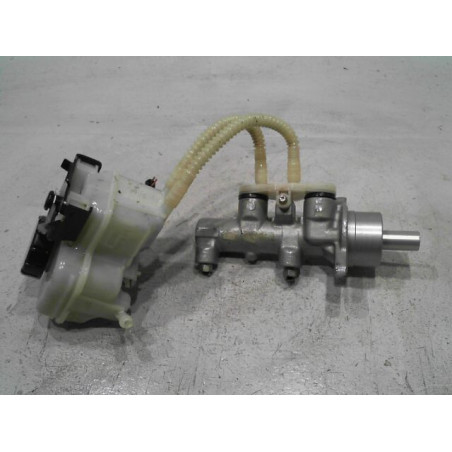MAITRE CYLINDRE OPEL MERIVA 2004