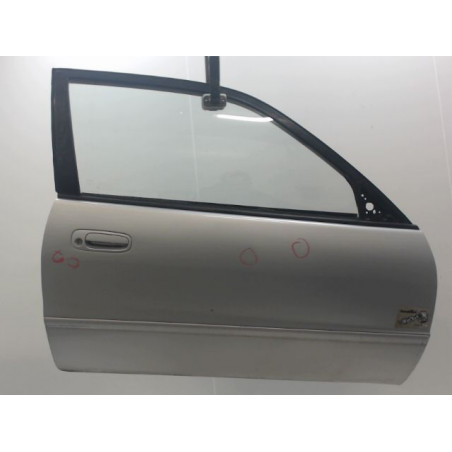 PORTE AVANT DROIT TOYOTA COROLLA 2001