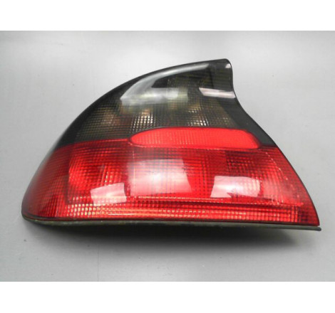 FEU ARRIERE GAUCHE  OPEL TIGRA