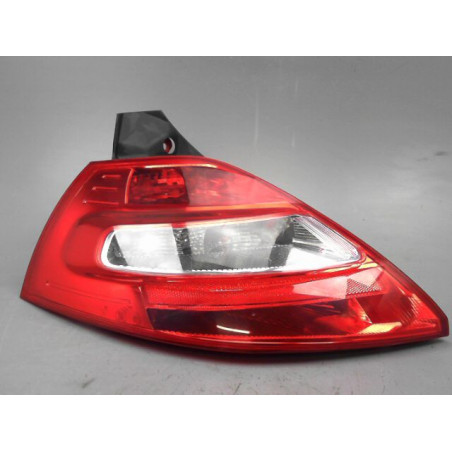 FEU ARRIERE GAUCHE  RENAULT MEGANE 2006