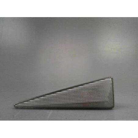 REPETITEUR AILE DROIT RENAULT MEGANE 2009