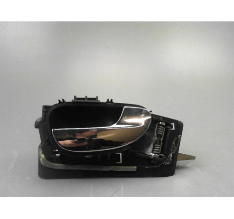 POIGNEE INTERIEURE PORTE AVANT DROIT PEUGEOT 307