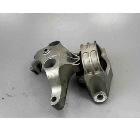 SUPPORT MOTEUR DACIA SANDERO 1.5 dCi