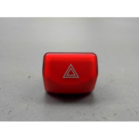 BOUTON DE WARNING NISSAN MICRA 2006