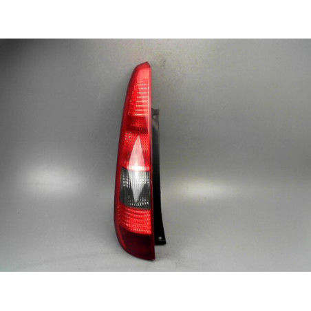 FEU ARRIERE GAUCHE  FORD FIESTA 2003