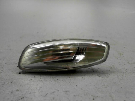 REPETITEUR AILE GAUCHE PEUGEOT 207 2009