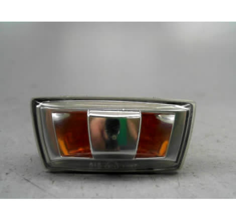 REPETITEUR AILE DROIT OPEL ASTRA