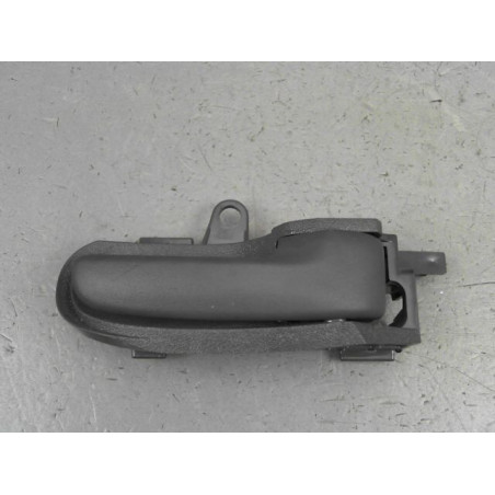 POIGNEE INTERIEURE PORTE AVANT DROIT PEUGEOT 107 2011