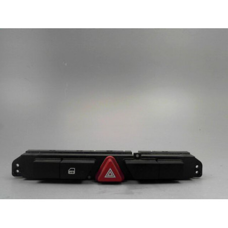 BOUTON DE WARNING KIA CEE-D 2010