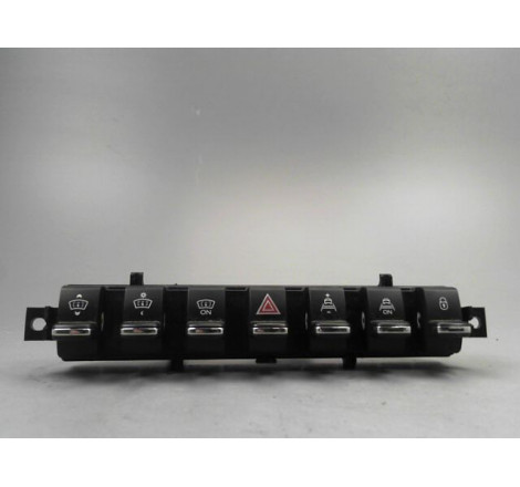 BOUTON DE WARNING PEUGEOT 3008 2008-