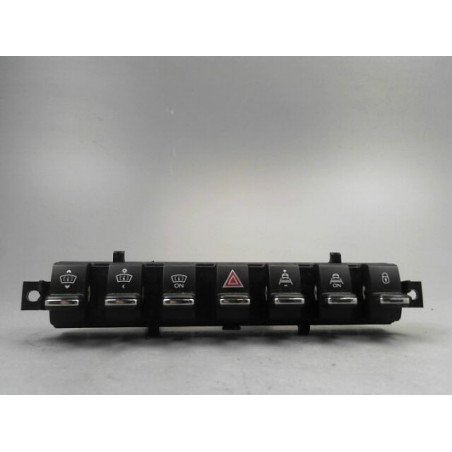 BOUTON DE WARNING PEUGEOT 3008 2011