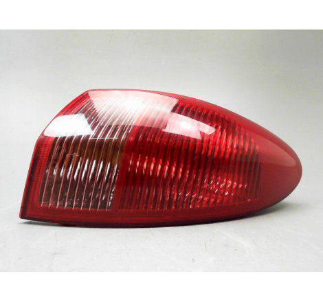 FEU ARRIERE DROIT ALFA ROMEO 147 2004-
