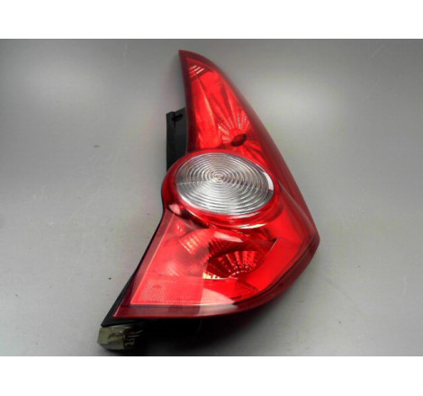 FEU ARRIERE DROIT OPEL AGILA
