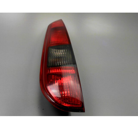 FEU ARRIERE GAUCHE  FORD FOCUS SW 2005-2007