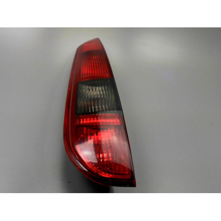 FEU ARRIERE GAUCHE  FORD FOCUS 2005