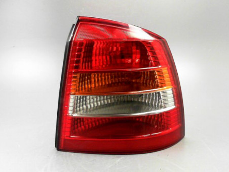 FEU ARRIERE DROIT OPEL ASTRA 2000