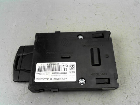 LECTEUR DE CARTE RENAULT MEGANE 2009