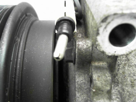 COMPRESSEUR AIR CONDITIONNE RENAULT CLIO 2002
