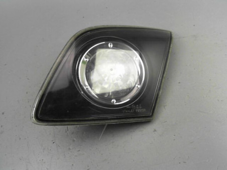 FEU ARRIERE INTERIEUR DROIT MAZDA 3 2004