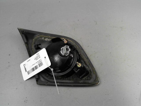 FEU ARRIERE INTERIEUR DROIT MAZDA 3 2004