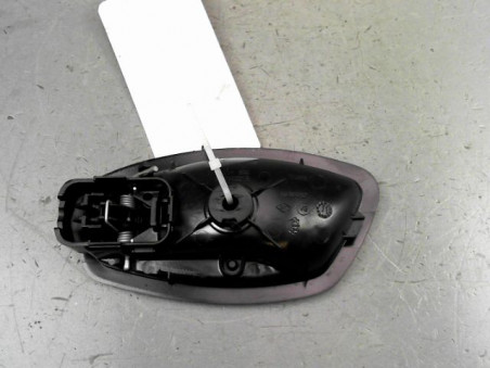 POIGNEE INTERIEURE PORTE ARRIERE DROIT RENAULT MEGANE 2011