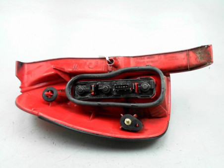 FEU ARRIERE DROIT PEUGEOT 306 1998
