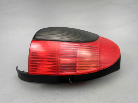 FEU ARRIERE GAUCHE  PEUGEOT 306 1998