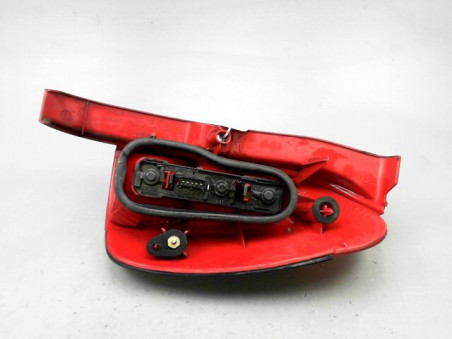 FEU ARRIERE GAUCHE  PEUGEOT 306 1998
