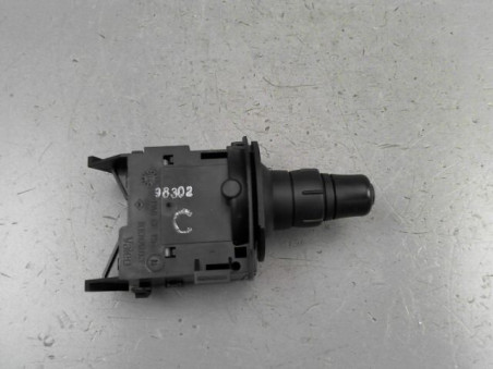 COMMANDE ECLAIRAGE RENAULT MEGANE 2004