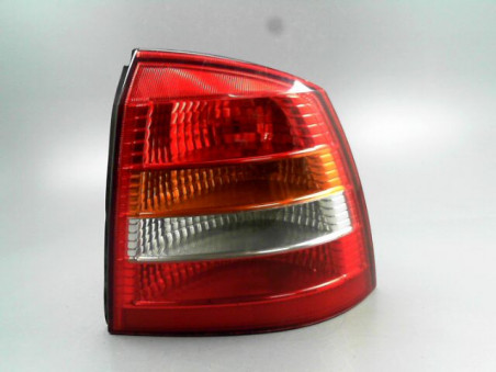 FEU ARRIERE DROIT OPEL ASTRA 1999