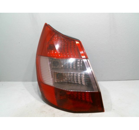 FEU ARRIERE GAUCHE  RENAULT SCENIC MONOSP. II Phase 1 2003-2006