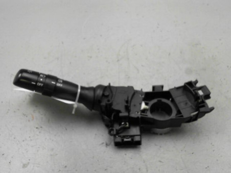 COMMANDE ECLAIRAGE TOYOTA YARIS 2006