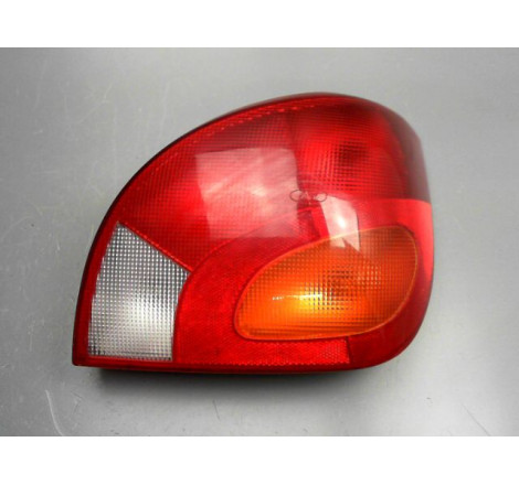 FEU ARRIERE DROIT FORD FIESTA