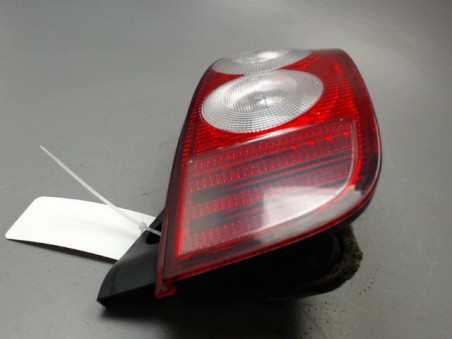 FEU ARRIERE DROIT NISSAN MICRA 2003
