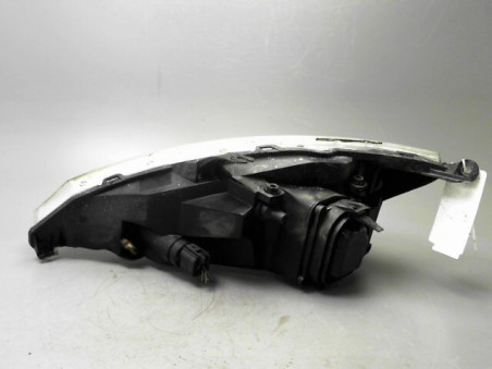 PHARE DROIT FORD FOCUS 2001