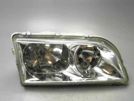 PHARE DROIT VOLVO V40 2001