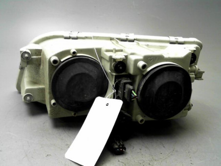 PHARE DROIT VOLVO V40 2001