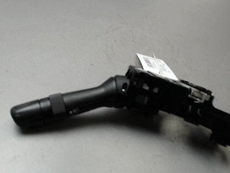 COMMANDE ECLAIRAGE TOYOTA AURIS 2011