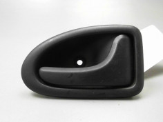 POIGNEE INTERIEURE PORTE AVANT DROIT RENAULT CLIO II Phase 1 1998-2001