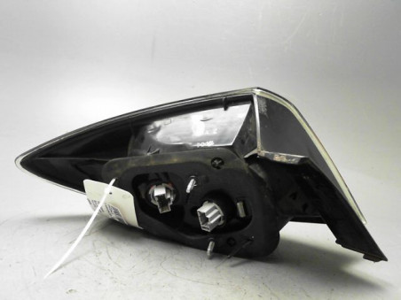 FEU ARRIERE DROIT MAZDA 3 2008