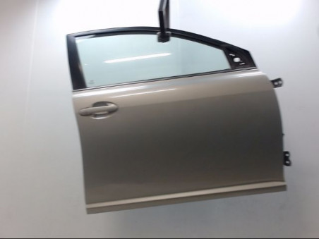 PORTE AVANT DROIT TOYOTA AVENSIS 2007